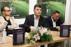Senadin Lavic promocija knjige Ilhamijini dani 2025 1 (Portali) Senadin Lavic promocija knjige Ilhamijini dani 2025 1 (Portali)